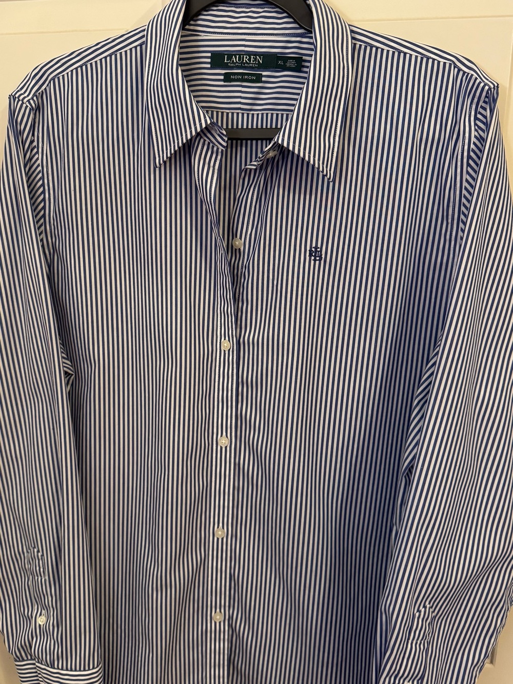 Lauren Ralph Lauren  Woman’s Blue & White Dress Shirt Size XL